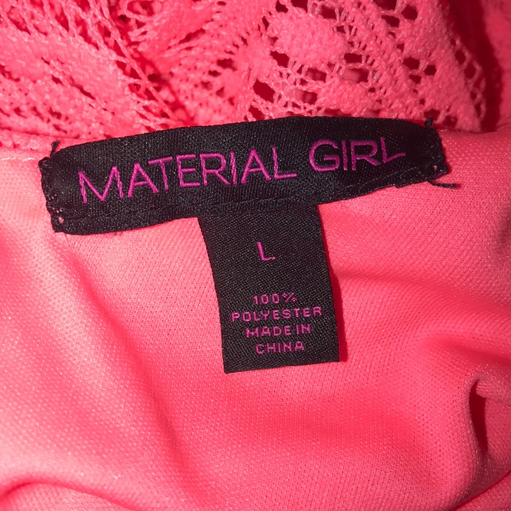 Super cute knitted coral crop top. - Picture 3 of 3
